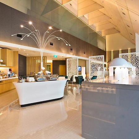 Ambassador Transit Lounge Terminal 2 Hotel Singapore Bagian luar foto