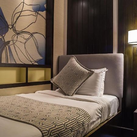 Ambassador Transit Lounge Terminal 2 Hotel Singapore Bagian luar foto